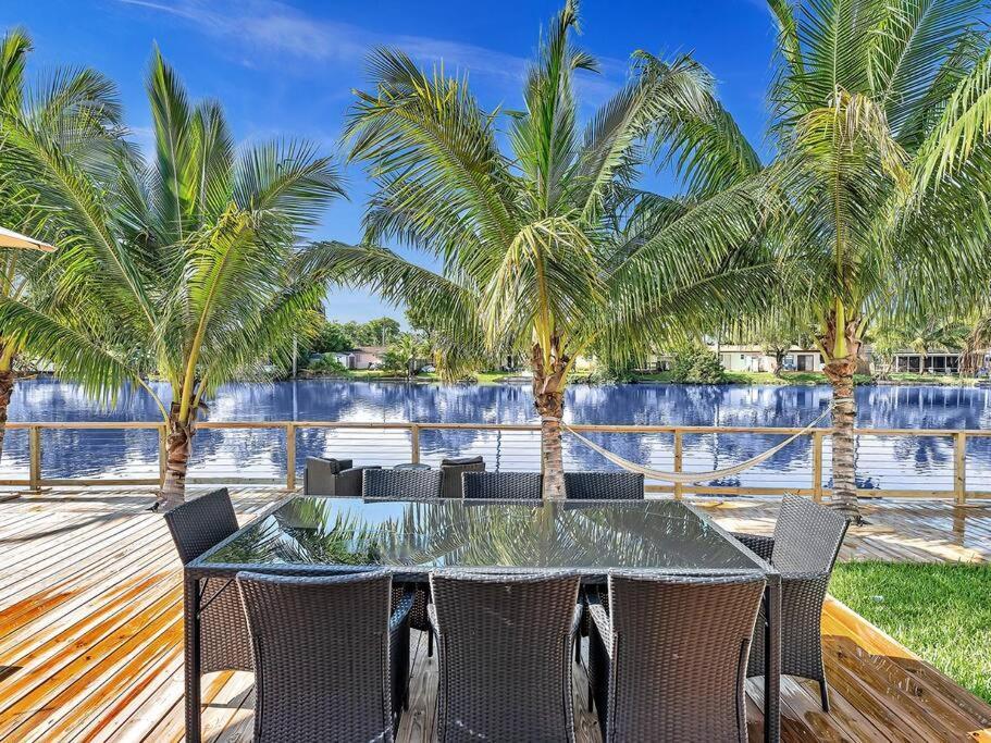 5-Star Lakefront Oasis In Hollywood-Hard Rock Casino Fort Lauderdale Exterior photo